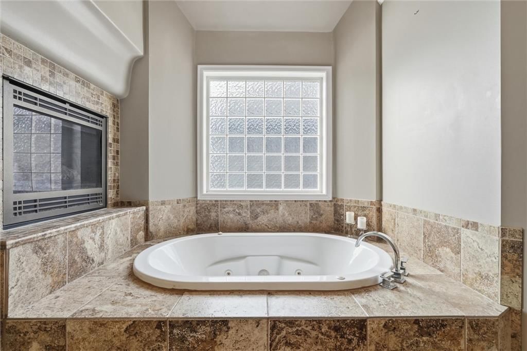 6505 N Spruce Avenue — photo 23
