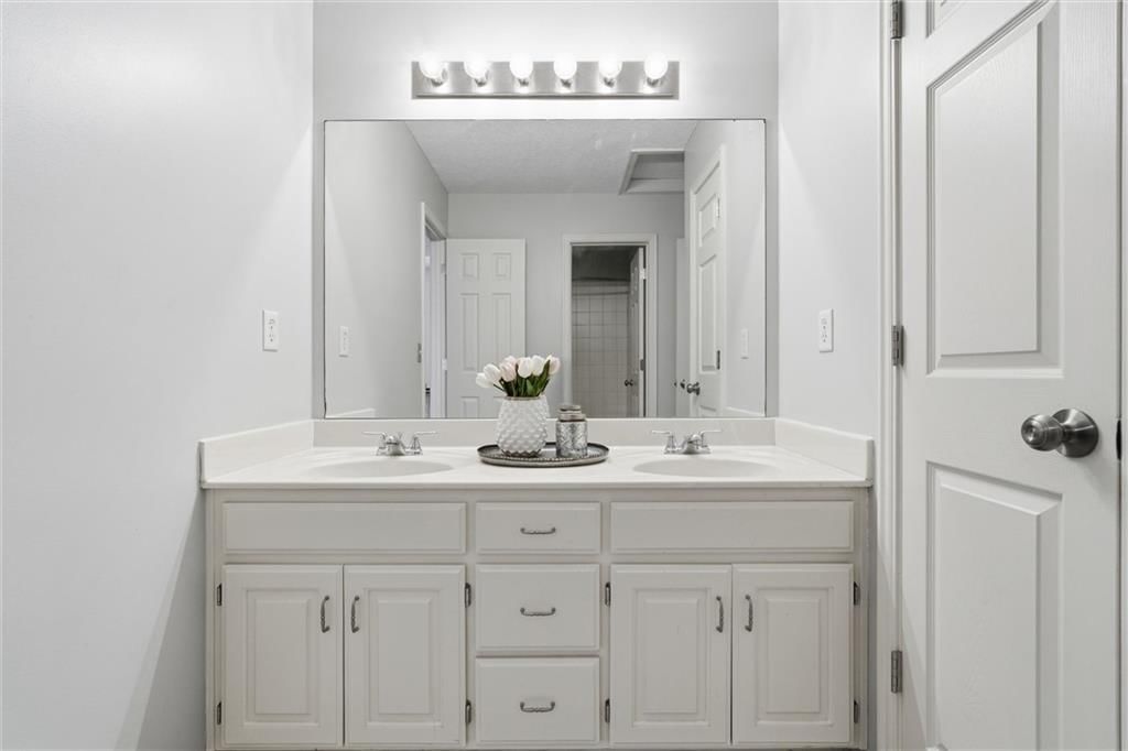 6505 N Spruce Avenue — photo 30