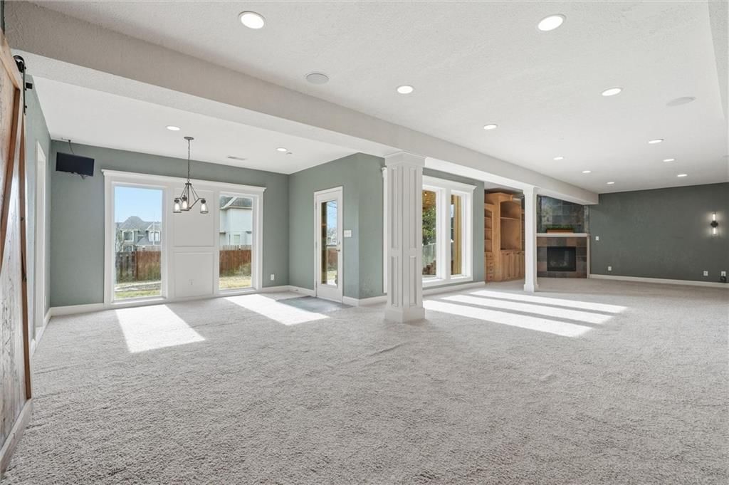 6505 N Spruce Avenue — photo 31