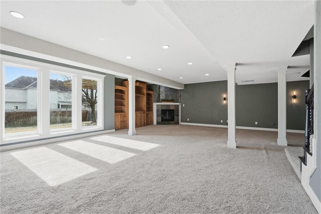 6505 N Spruce Avenue — photo 32