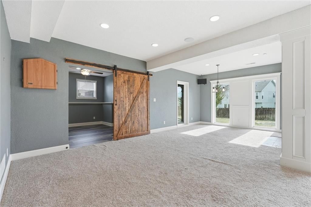 6505 N Spruce Avenue — photo 34