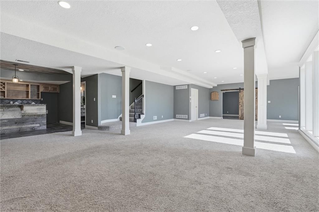 6505 N Spruce Avenue — photo 35