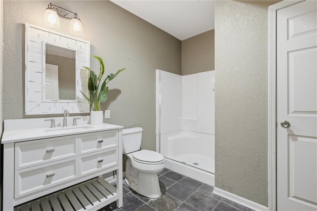 6505 N Spruce Avenue — photo 39