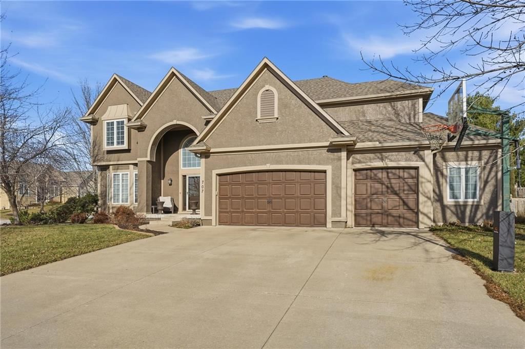 707 NE Sundance Trail — photo 2