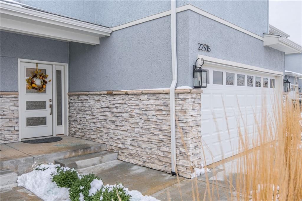 22915 W 72nd Terrace — photo 4