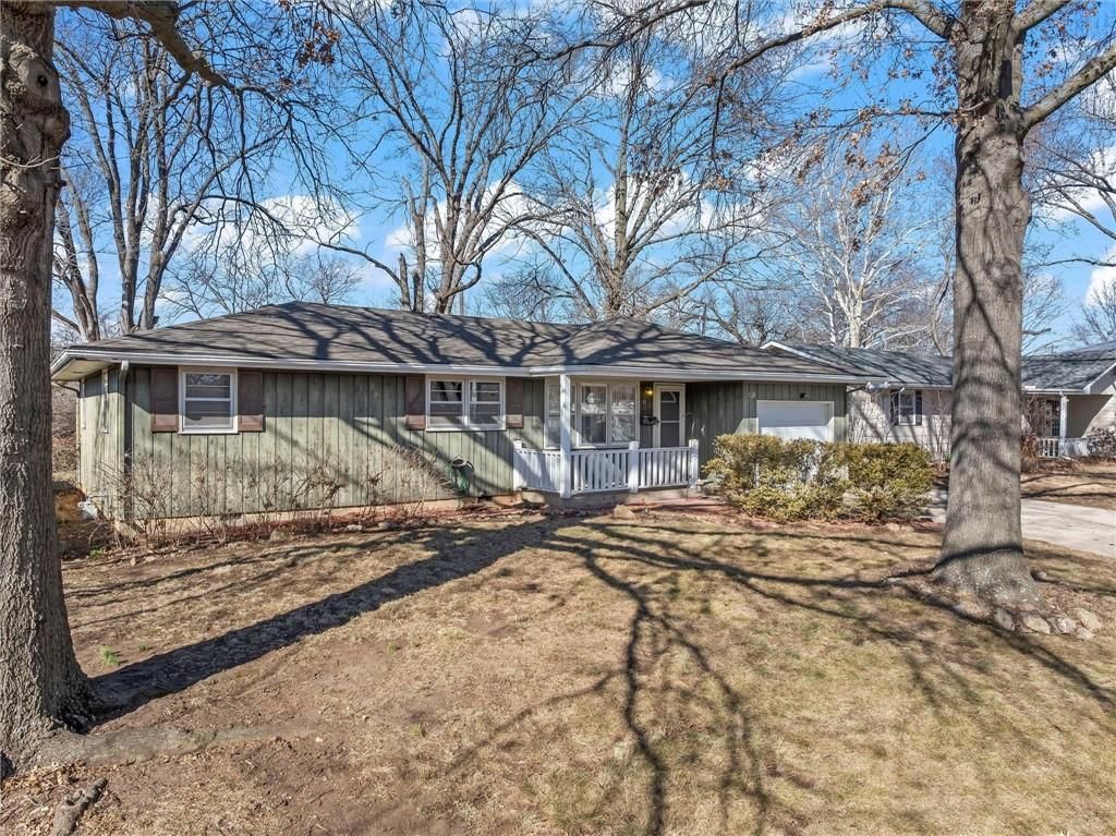 819 Crawford Drive, Lawrence, KS
