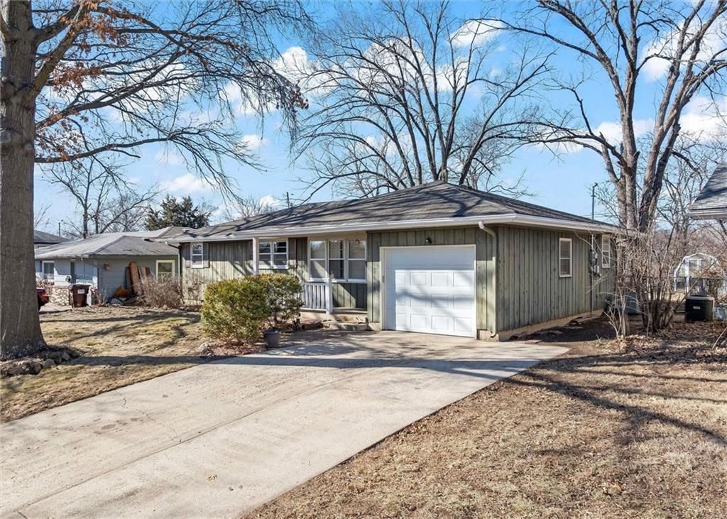 819 Crawford Drive — photo 3