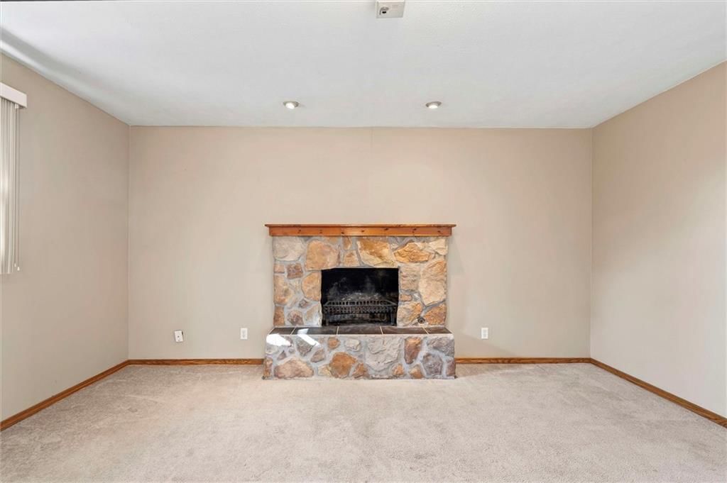 819 Crawford Drive — photo 9