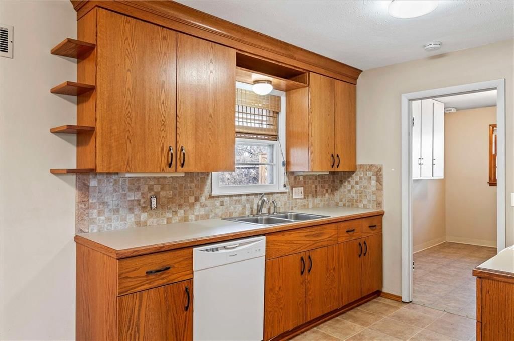 819 Crawford Drive — photo 12