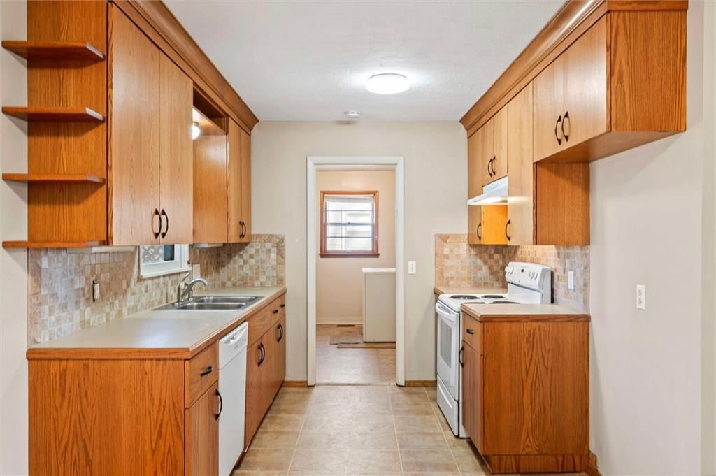 819 Crawford Drive — photo 13
