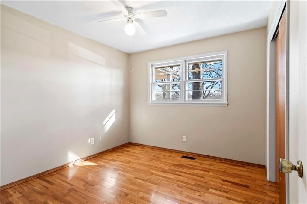 819 Crawford Drive — photo 14