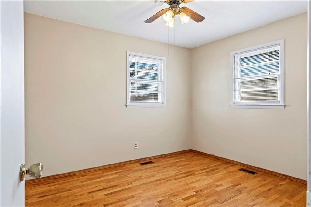 819 Crawford Drive — photo 17