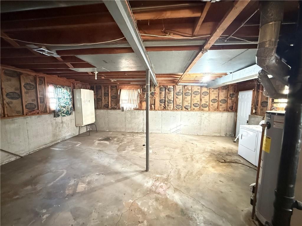 105 NW Walnut Street — photo 6