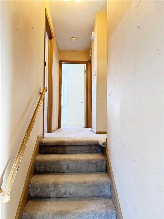 105 NW Walnut Street — photo 7