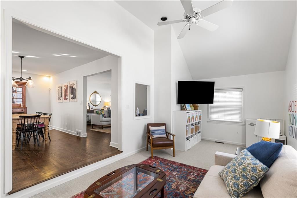 2719 W 51st Street — photo 10