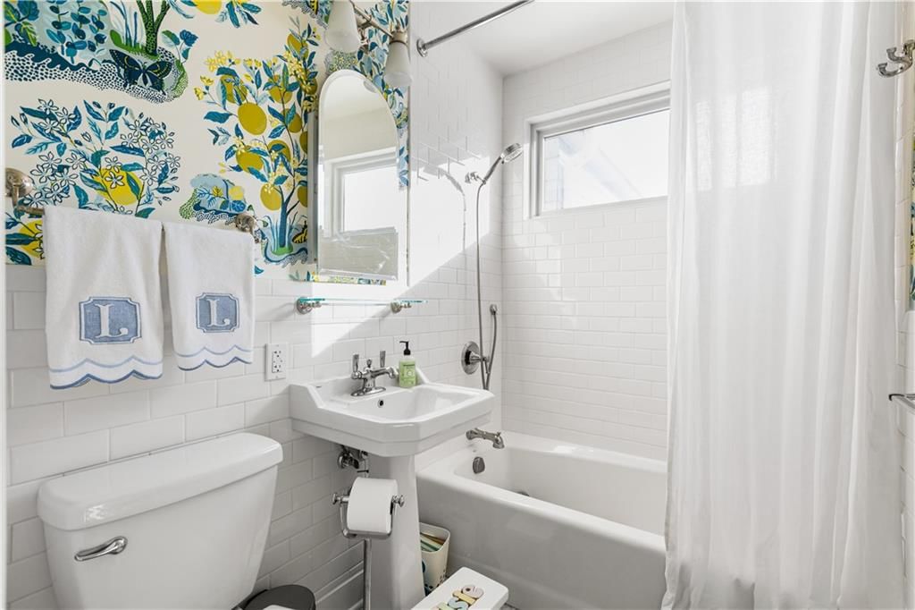 2719 W 51st Street — photo 26