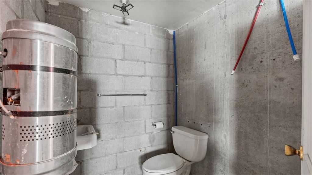 1609 N 64th Drive — photo 14