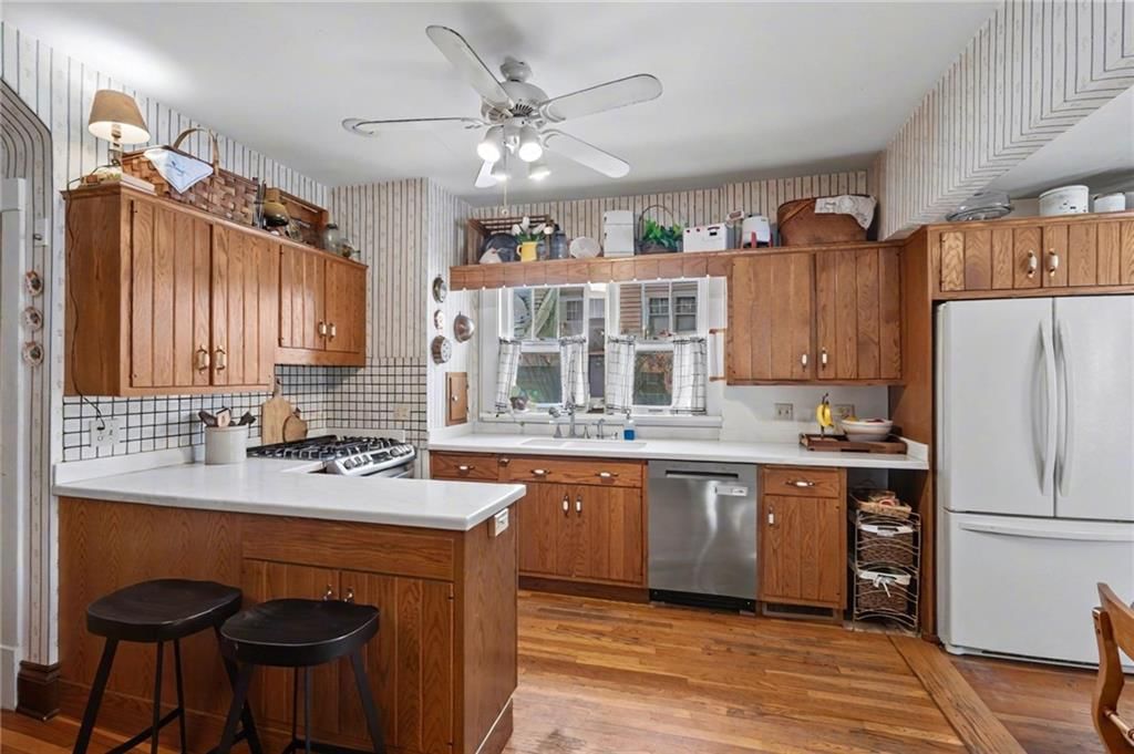 2208 Massachusetts Street — photo 19