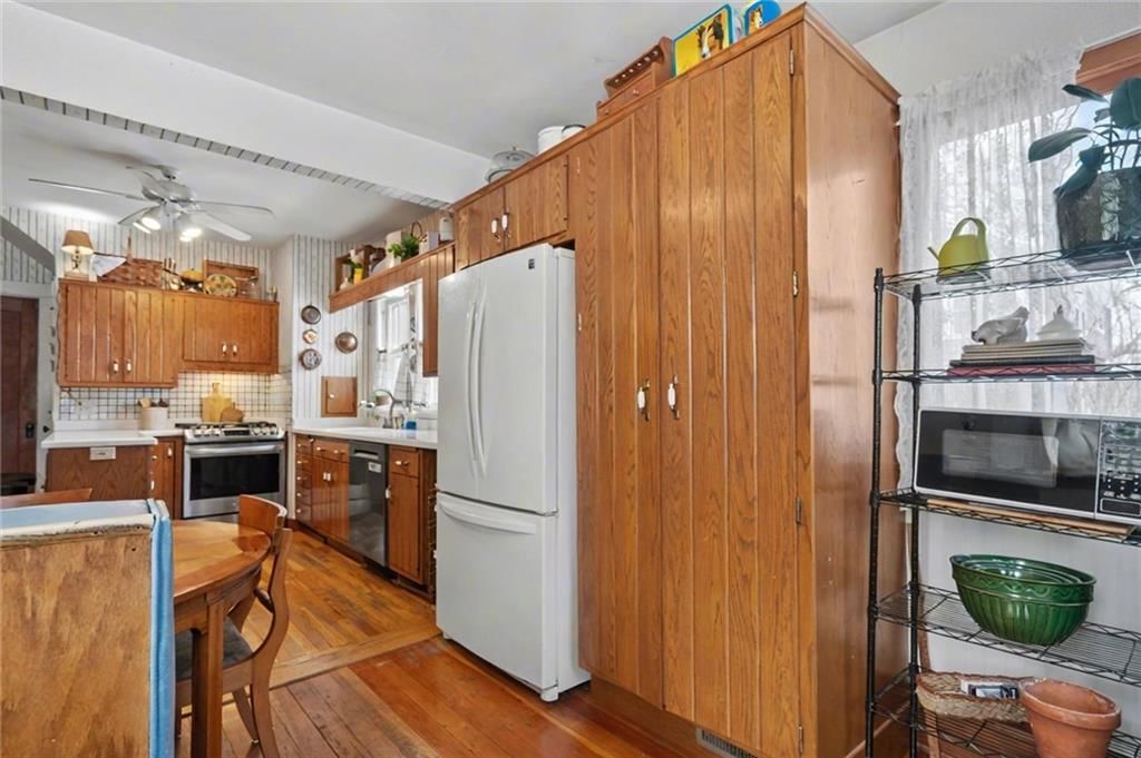 2208 Massachusetts Street — photo 30