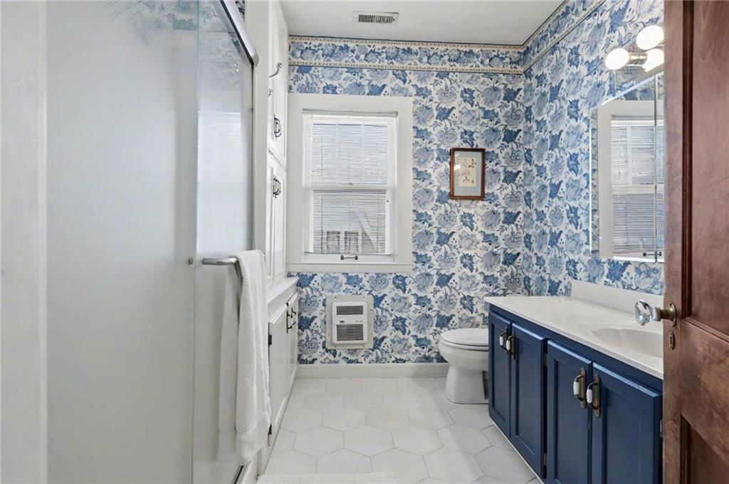 2208 Massachusetts Street — photo 37