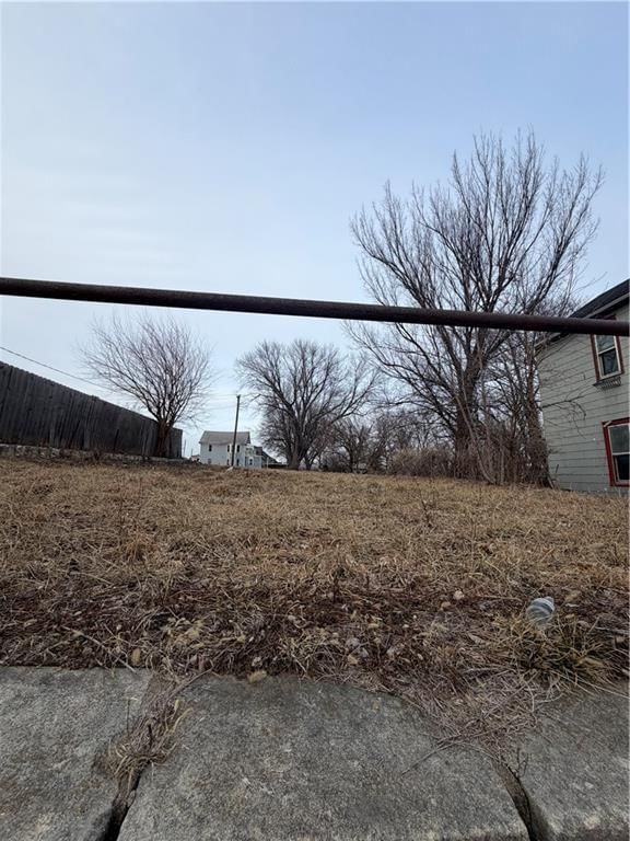 1007 Lincoln Street — photo 2