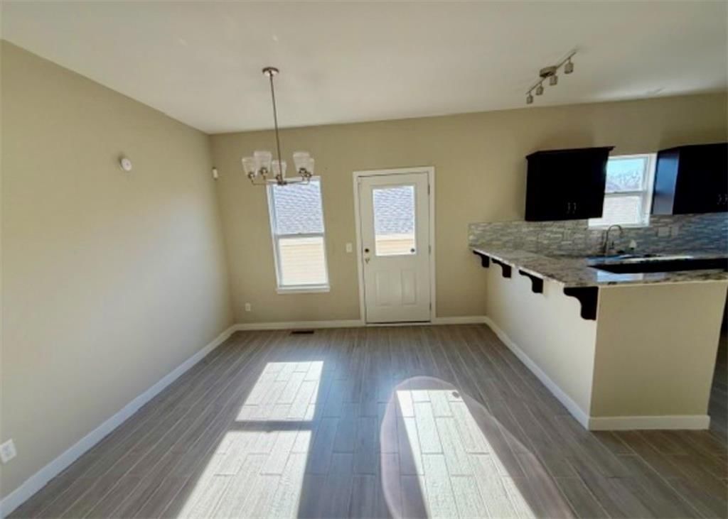 4737 S Union Avenue — photo 10