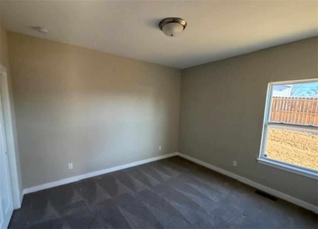 4737 S Union Avenue — photo 18