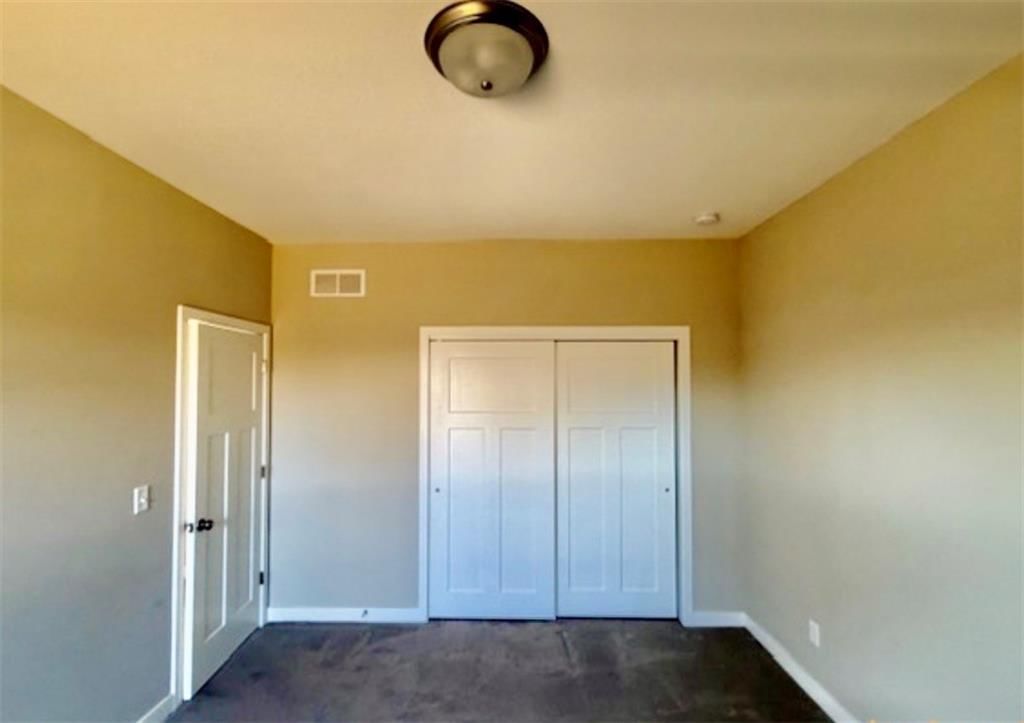 4737 S Union Avenue — photo 20
