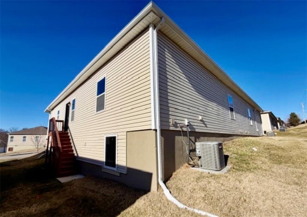 4737 S Union Avenue — photo 41