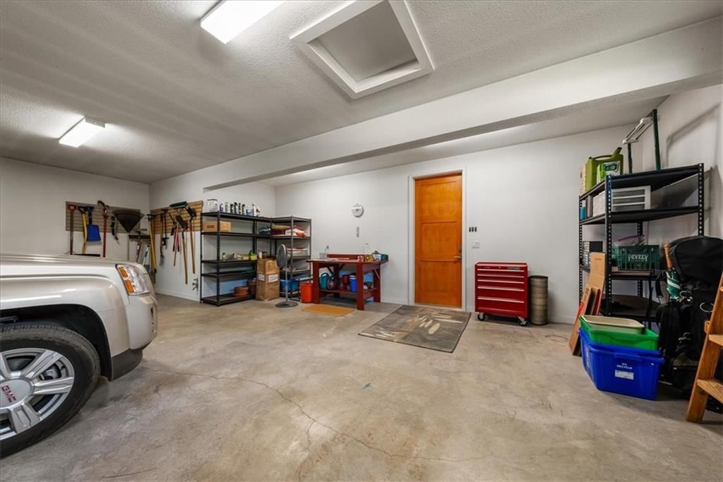 9896 Saddletop Street — photo 28