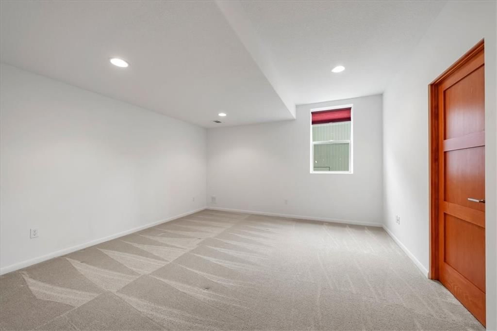 9896 Saddletop Street — photo 33