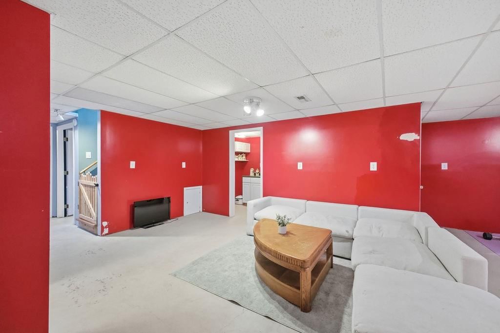 901 Valley Street — photo 37