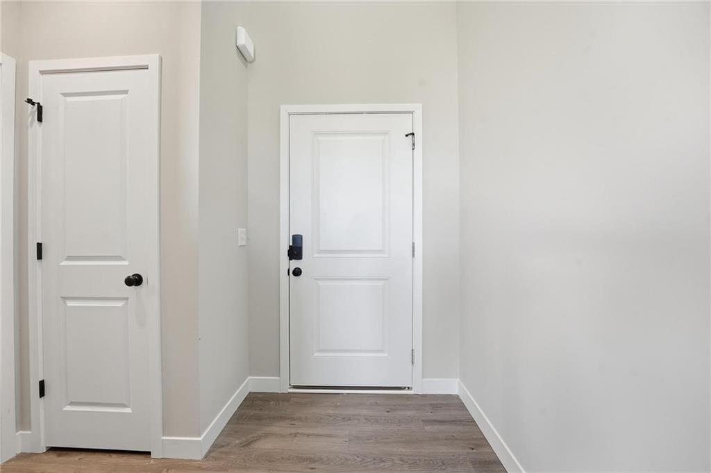 20529 Newcastle Street — photo 14