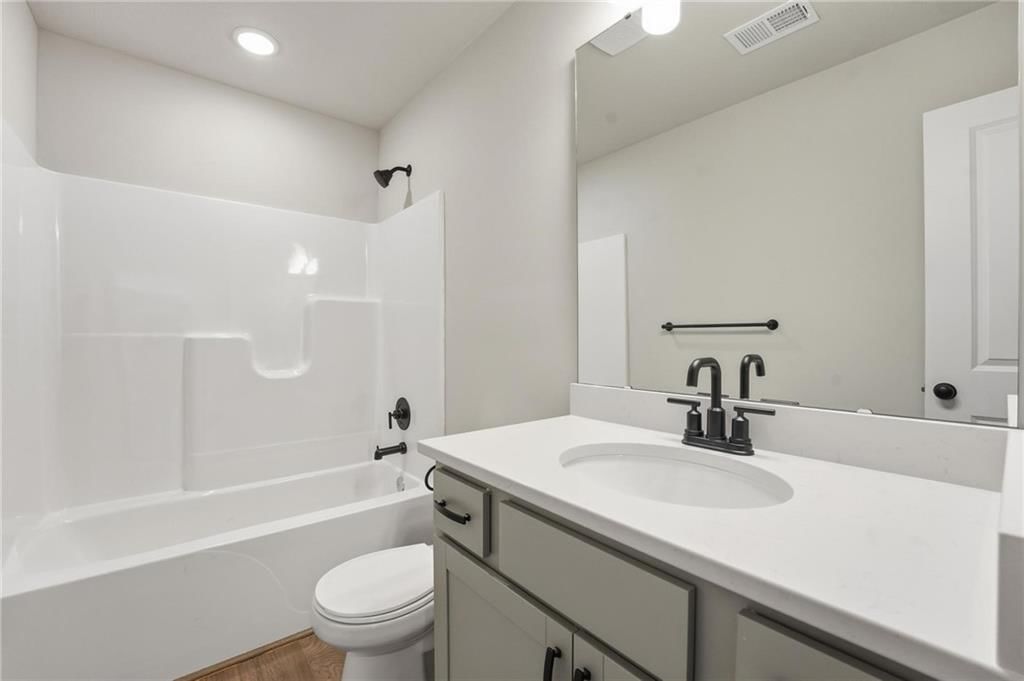 20529 Newcastle Street — photo 20