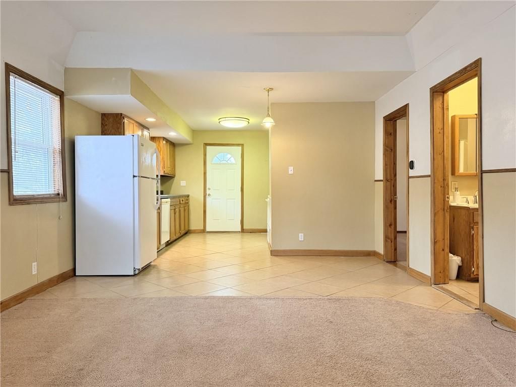 206 Debolt Street — photo 3