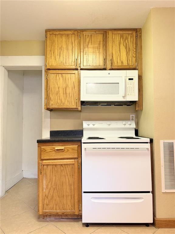 206 Debolt Street — photo 6