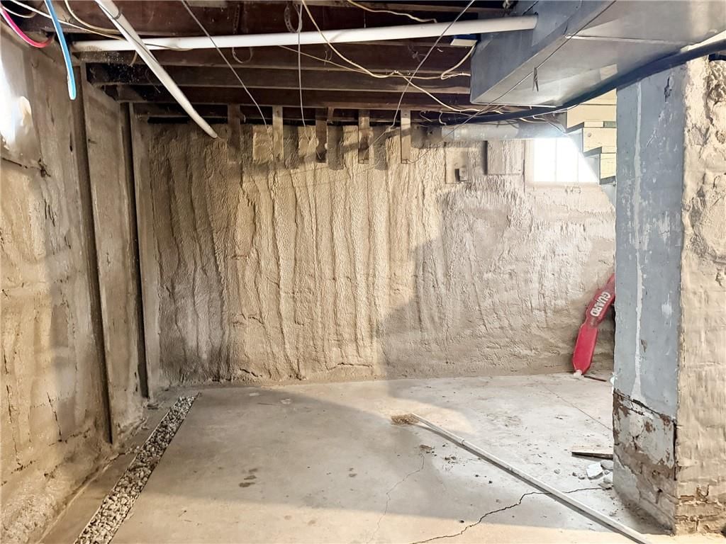 206 Debolt Street — photo 16