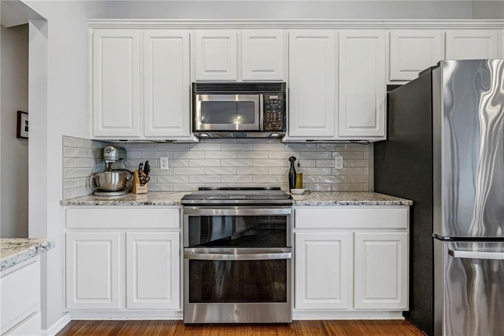 1864 W Cedar Street — photo 17