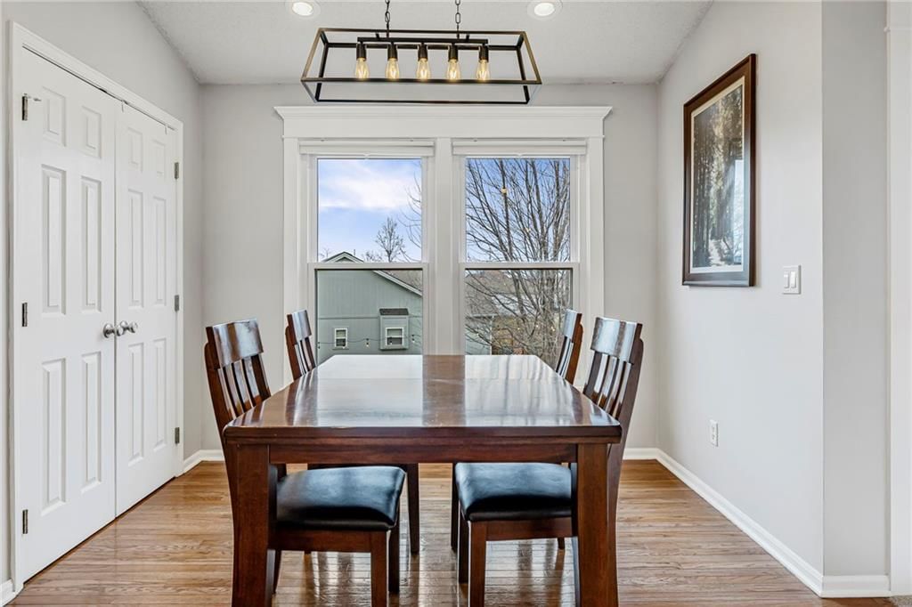 1864 W Cedar Street — photo 19