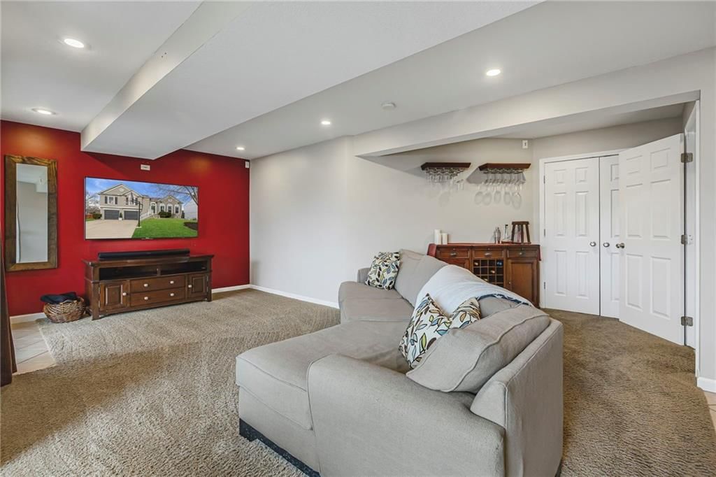 1864 W Cedar Street — photo 31