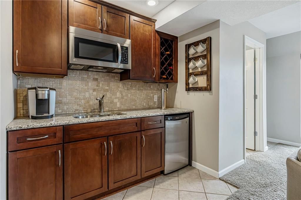 1864 W Cedar Street — photo 34