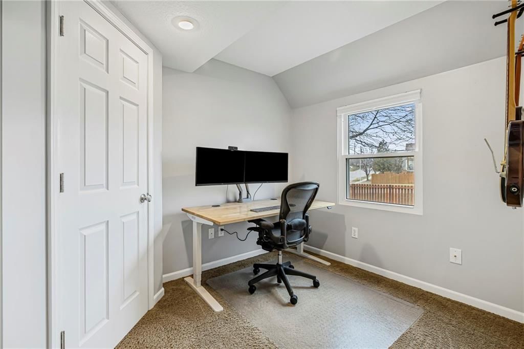 1864 W Cedar Street — photo 37