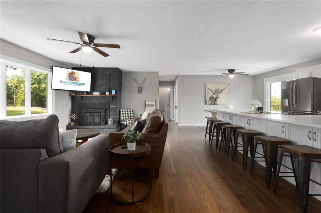 1204 E 223rd Street — photo 6