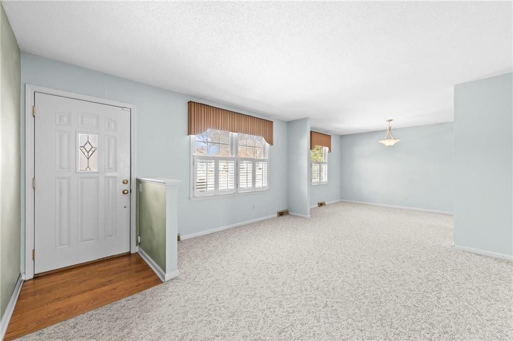 4013 S Maybrook Avenue — photo 3