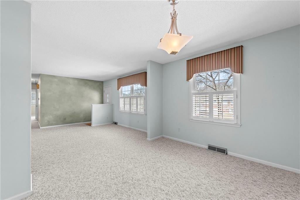 4013 S Maybrook Avenue — photo 6