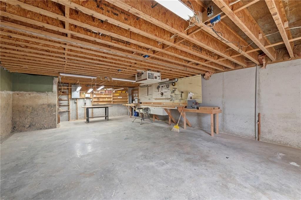 4013 S Maybrook Avenue — photo 36