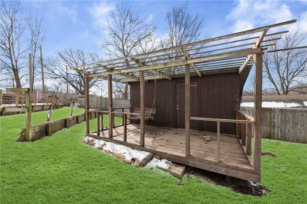 4013 S Maybrook Avenue — photo 39