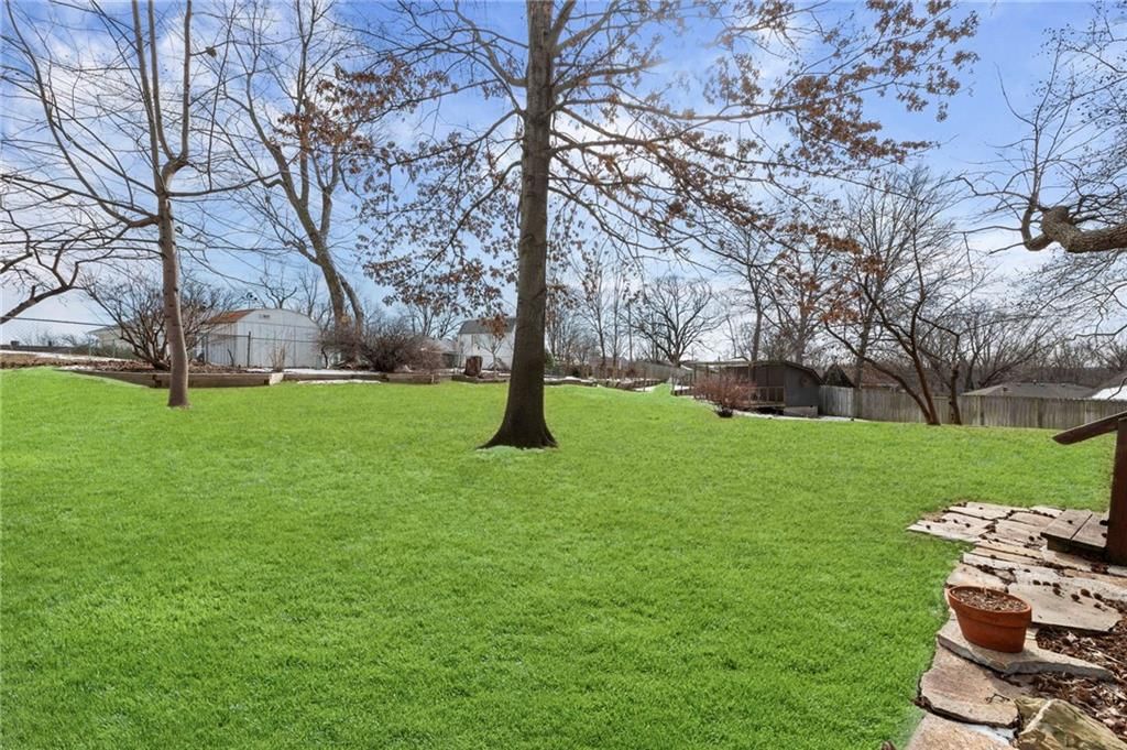 4013 S Maybrook Avenue — photo 41