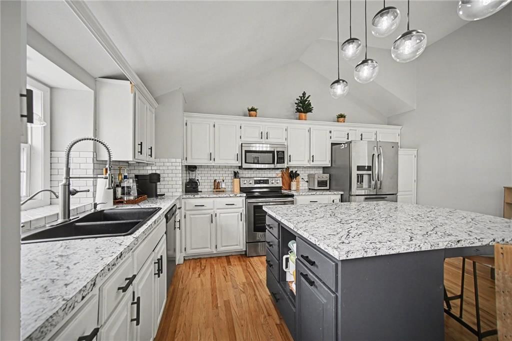 2032 SW British Drive — photo 12