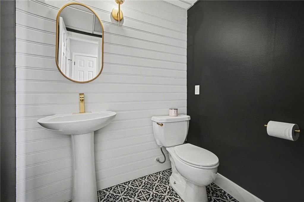 2032 SW British Drive — photo 24